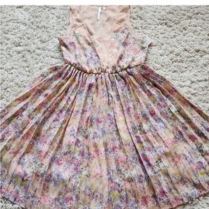 LC Lauren Conrad Floral women’s size 8 Dress - Pink and Purple
